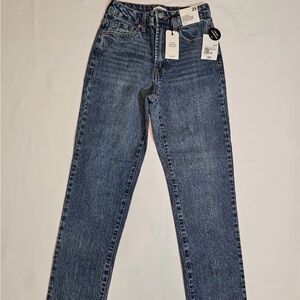 NWT Forever 21 Ultra High Rise Straight Leg Denim Jeans Size 25